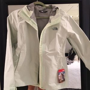 North face women’s venture 2 rain jacket mint